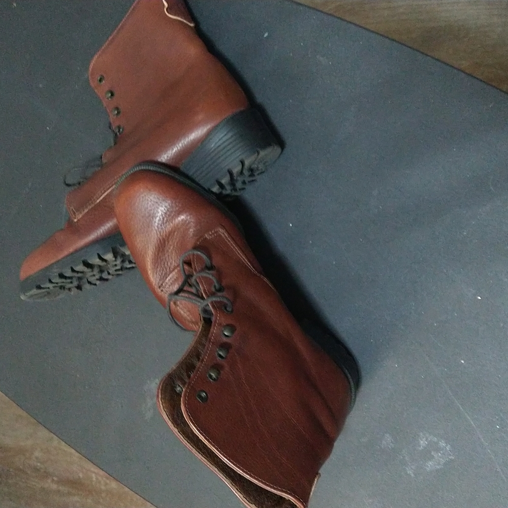 Boots - Picture 2 of 3